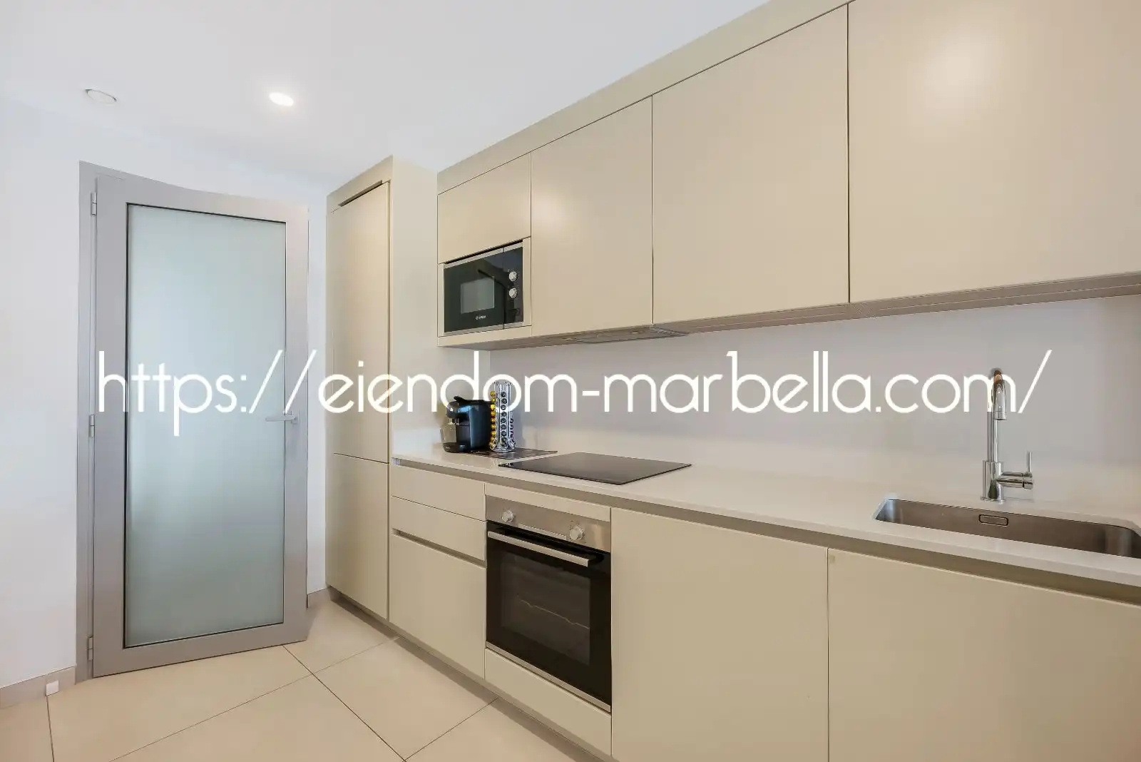 Cocina de Apartamento en venta en Marbella con Aire acondicionado, Terraza y Amueblado