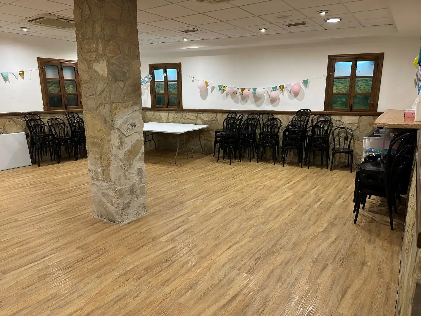 Commercial properties for sale in Úbeda  with Air Conditioner, Heating and Parquet flooring