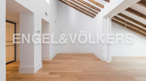 Foto 3 de Ático de alquiler en Calle de Génova 6ºe, Almagro, Madrid