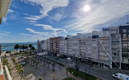 Exterior view of Flat for sale in Castro-Urdiales  with Terrace and Furnished