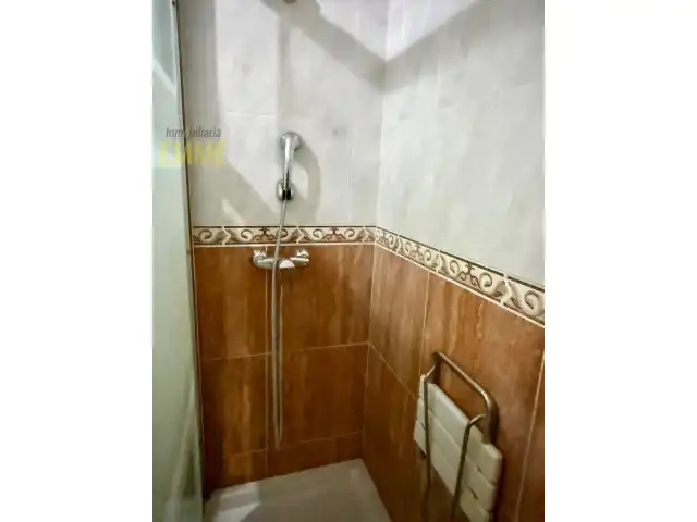 Baño de Piso en venta en Ronda con Amueblado