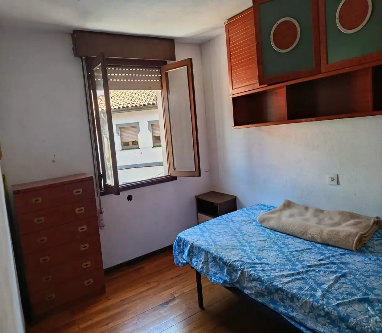 Habitación de Piso en venta en Cudillero con Amueblado, Horno y Lavadora