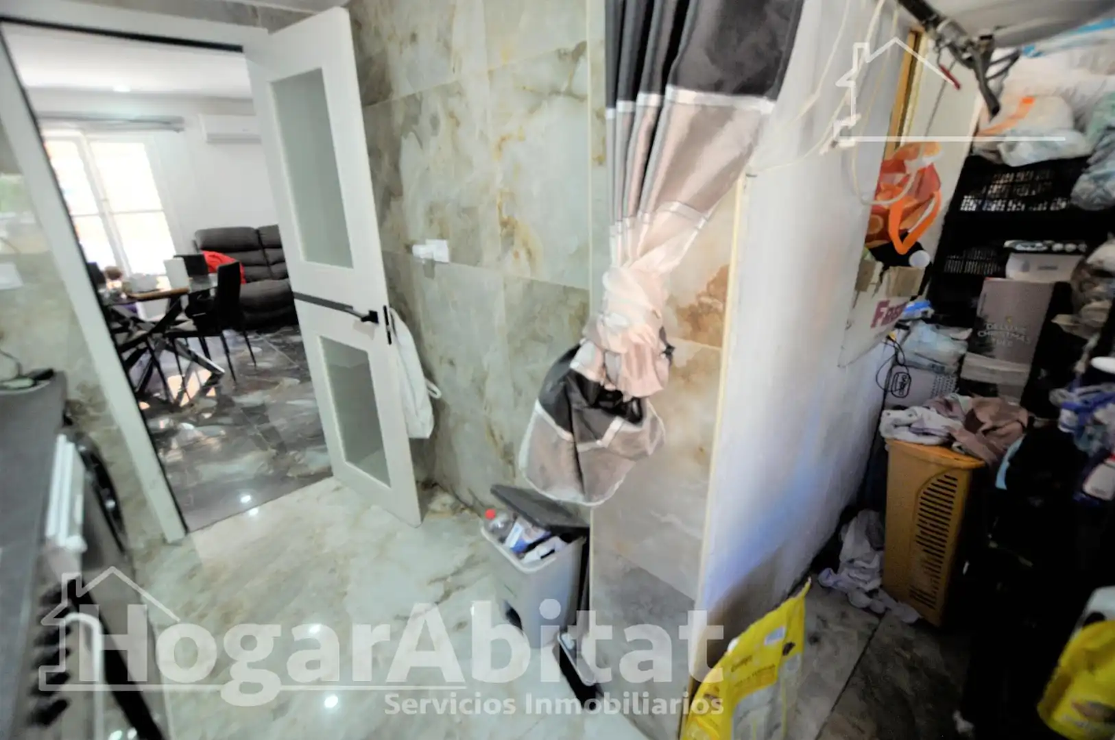 Wohnung zum Verkauf in Valencia mit Klimaanlage, Heizung und Balkon