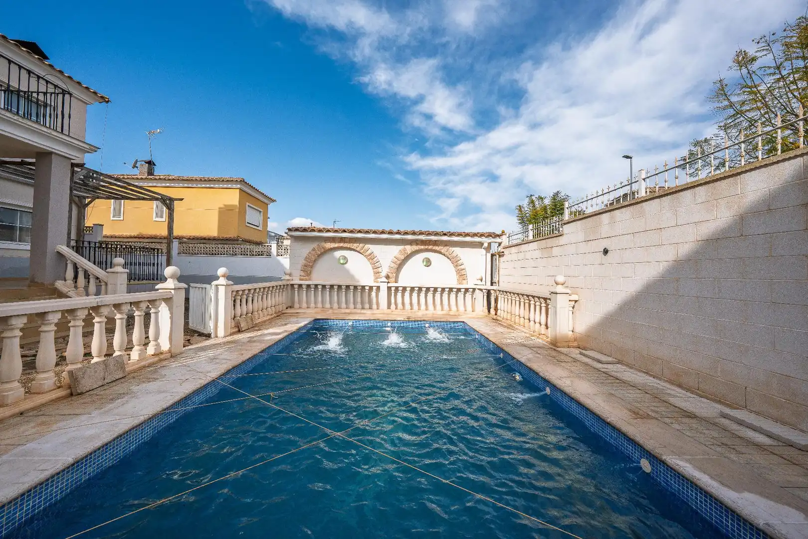 Swimming pool of Houses for sale in Aspe