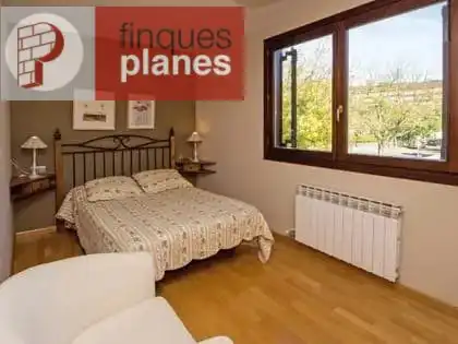 Dormitori de Casa o xalet en venda en La Seu d'Urgell amb Jardí privat, Terrassa i Traster
