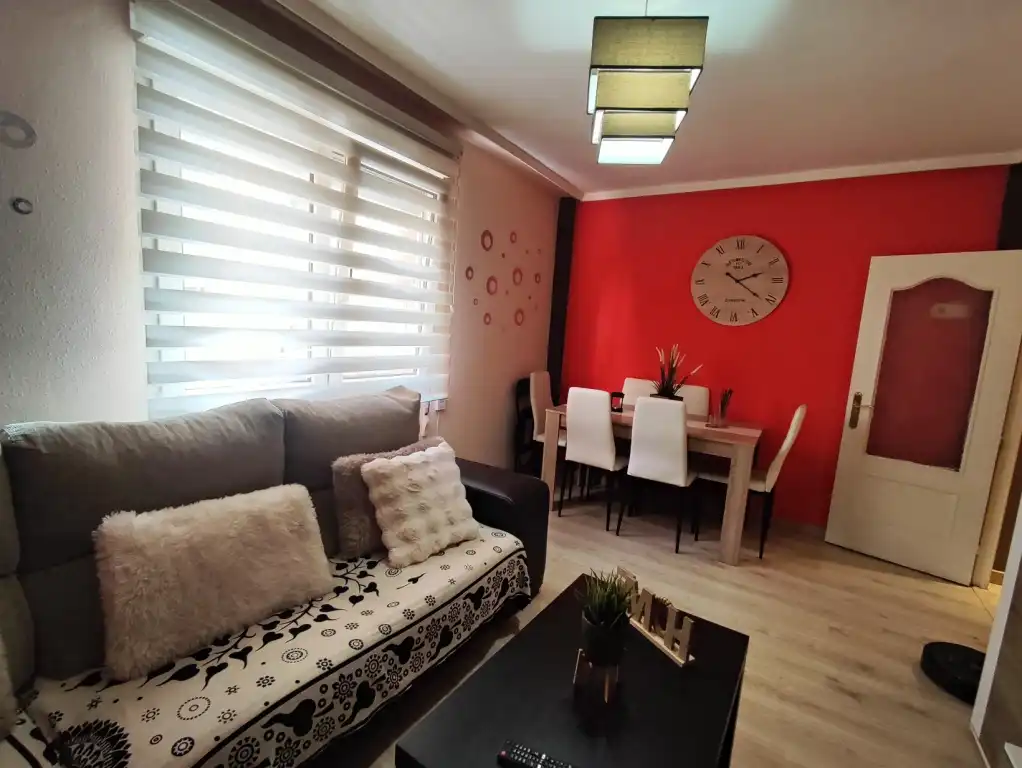 Sala d'estar de Pis en venda en Gijón  amb Calefacció, Moblat i Forn