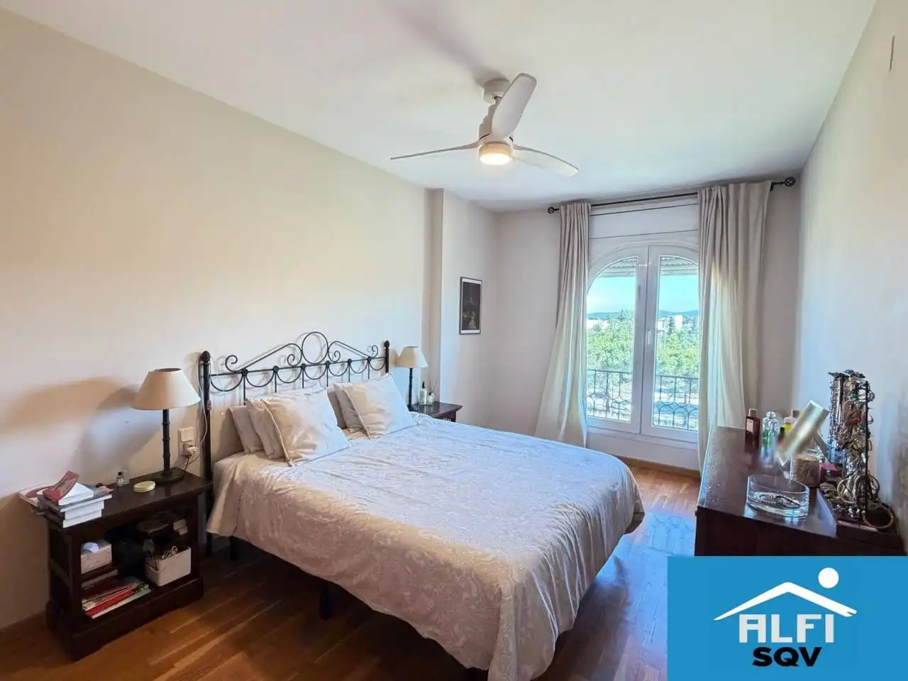 Habitación de Dúplex en venta en Sant Quirze del Vallès con Calefacción, Parquet y Terraza