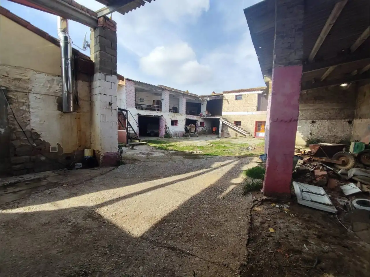 Vista exterior de Casa o chalet en venta en Lalueza con Calefacción y Amueblado