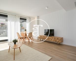 Sala d'estar de Dúplex de lloguer en L'Hospitalet de Llobregat amb Aire condicionat, Calefacció i Terrassa