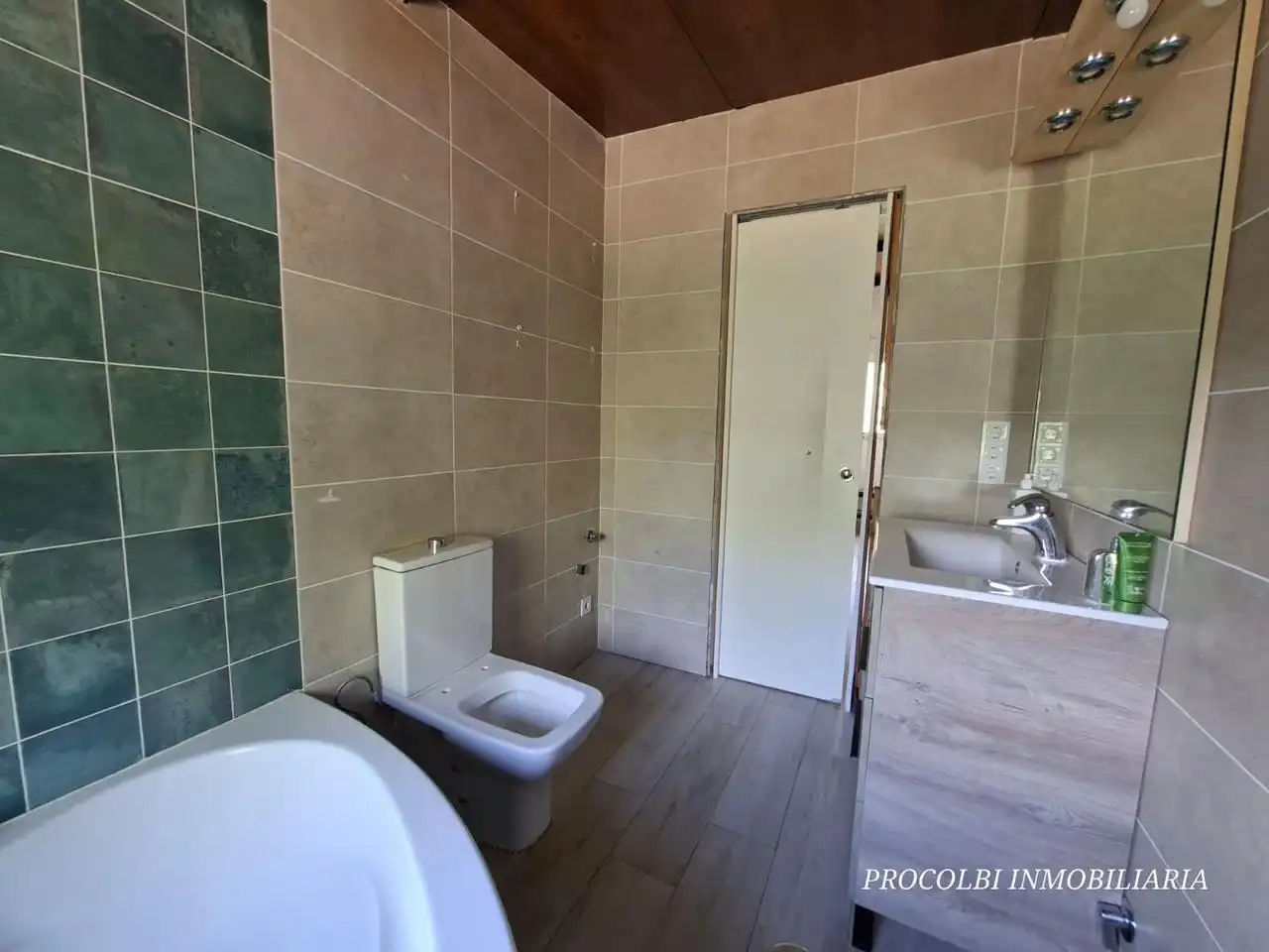 Bany de Casa o xalet en venda en Uceda amb Aire condicionat, Jardí privat i Terrassa