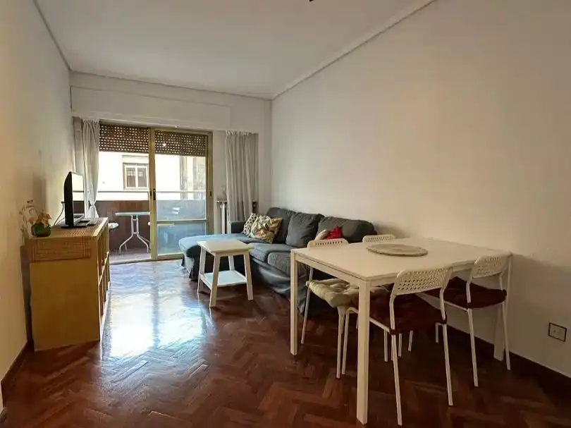 Sala d'estar de Pis en venda en  Madrid Capital amb Balcó