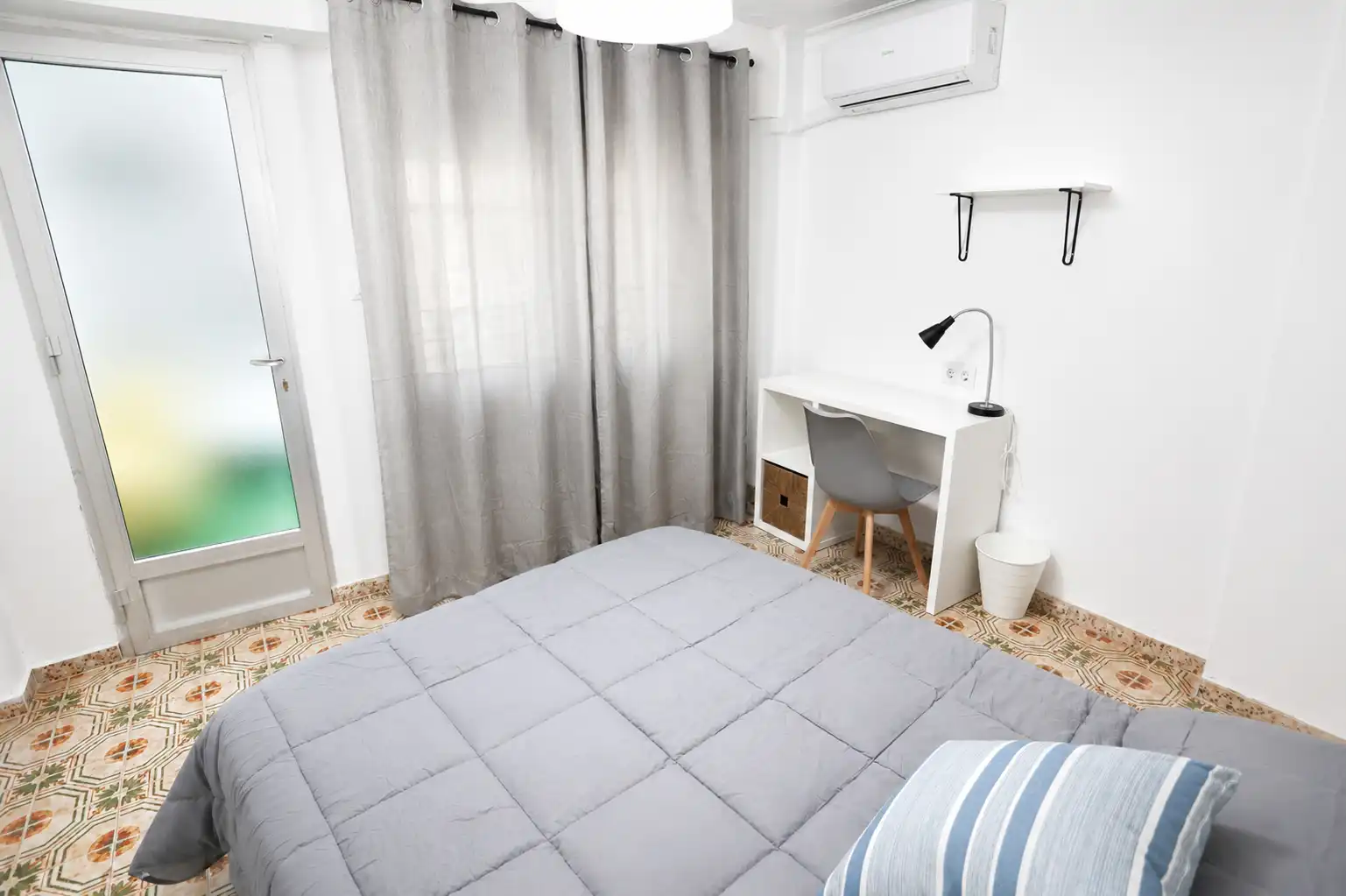 Dormitori de Casa o xalet per a compartir en Murcia amb Aire condicionat, Calefacció i Moblat