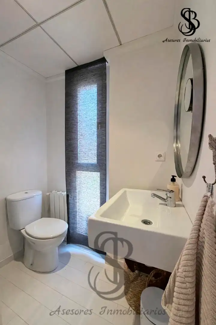 Baño de Casa adosada en venta en Mutxamel con Aire acondicionado, Calefacción y Jardín privado