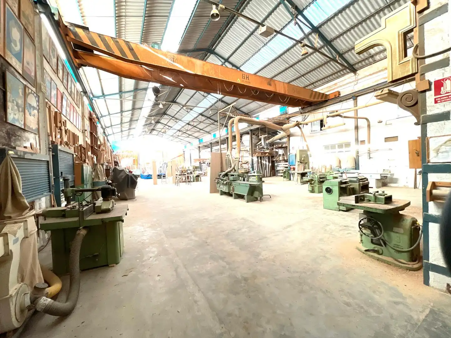 Industrial building for sale in Calle Mancha Real