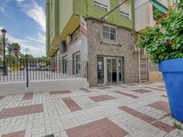 Business premises for sale in Avenida la Hispanidad Nº12