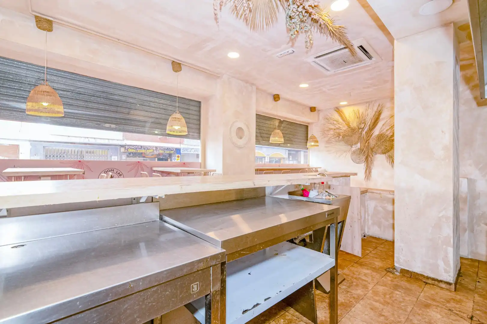 Cocina de Local en venta en Granada con Aire acondicionado y Amueblado