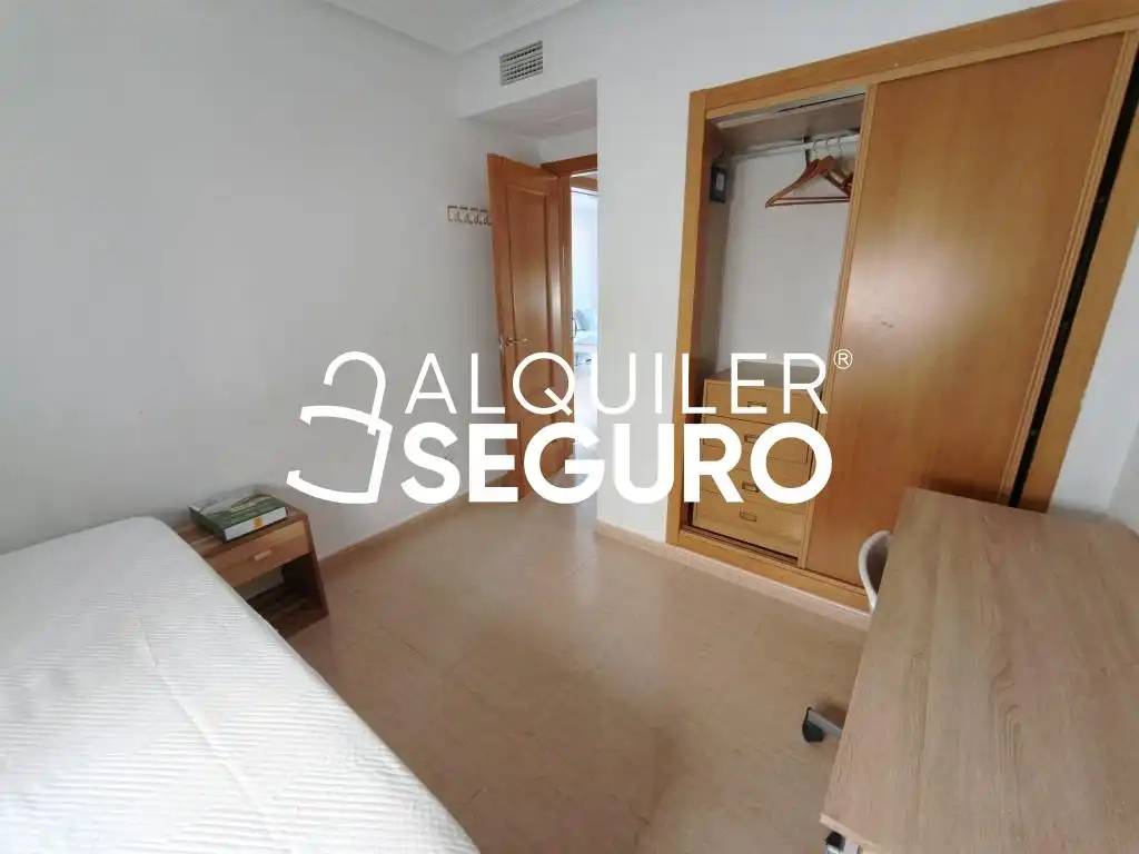 Habitación de Piso de alquiler en San Vicente del Raspeig / Sant Vicent del Raspeig con Aire acondicionado, Terraza y Piscina