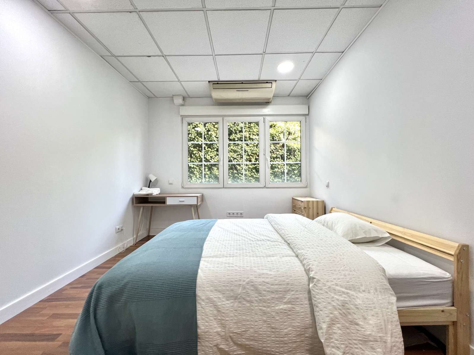 Bedroom of Flat to share in  Madrid Capital  with Air Conditioner, Heating and Terrace