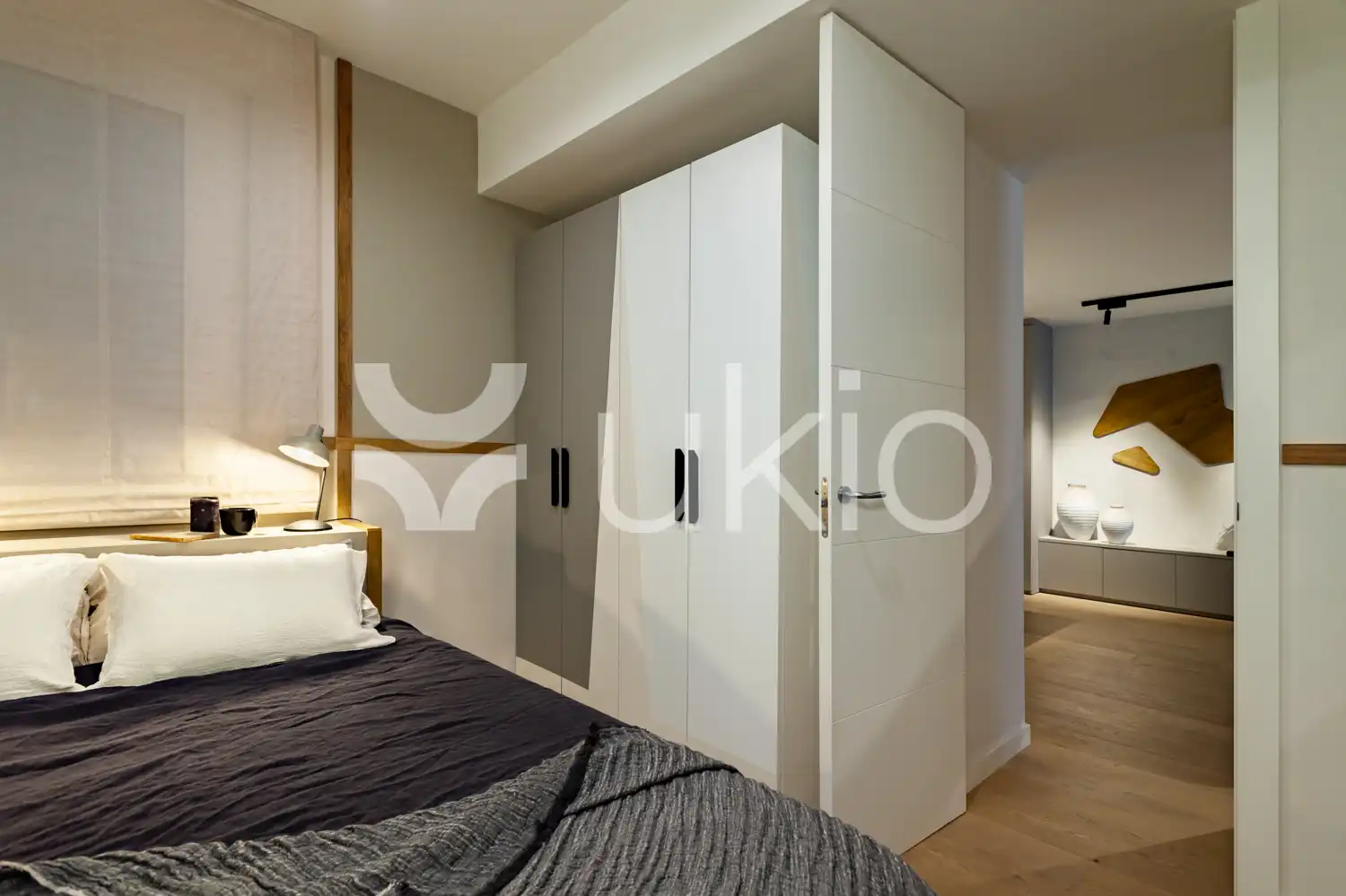 Dormitori de Apartament de lloguer en Barcelona amb Aire condicionat, Calefacció i Terrassa