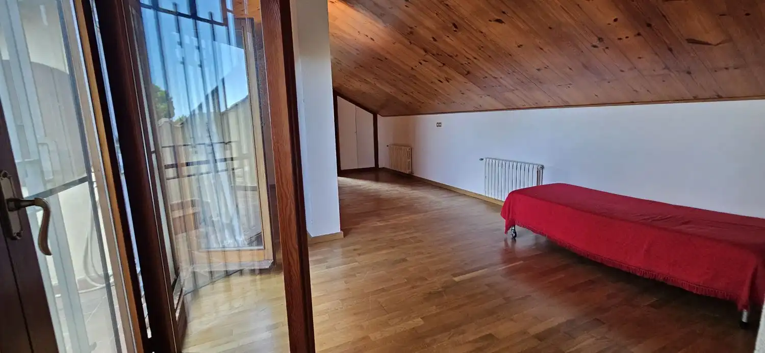 Dormitori de Casa o xalet en venda en Corbera de Llobregat amb Aire condicionat i Calefacció