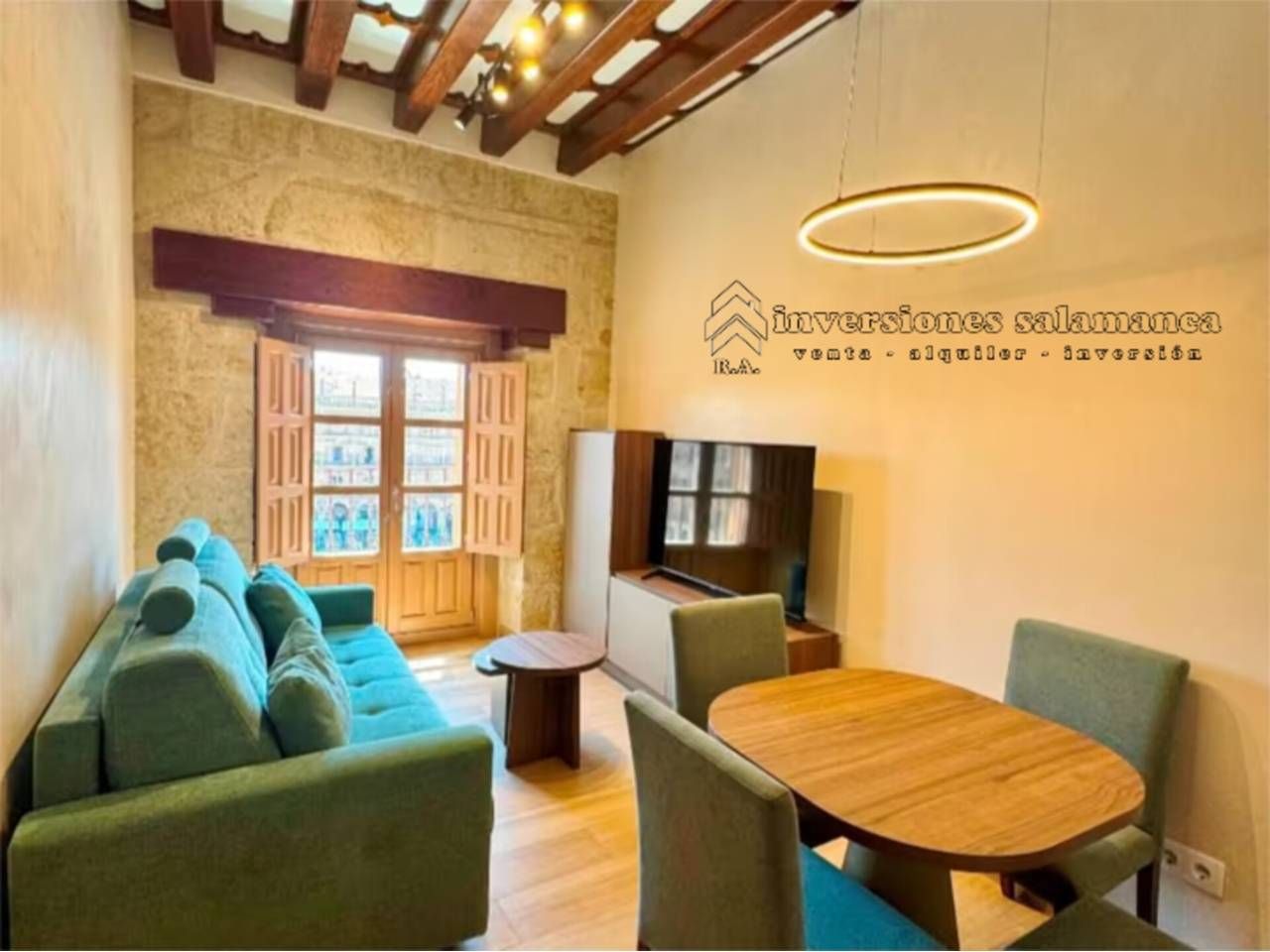 Living room of Study to rent in Salamanca Capital  with Air Conditioner, Furnished and Balcony