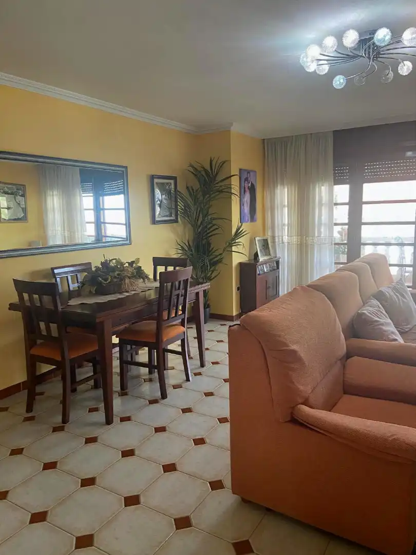 Sala d'estar de Casa o xalet en venda en Moaña amb Moblat