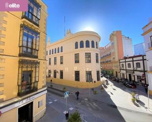 Vista exterior de Casa o xalet en venda en Jerez de la Frontera amb Traster