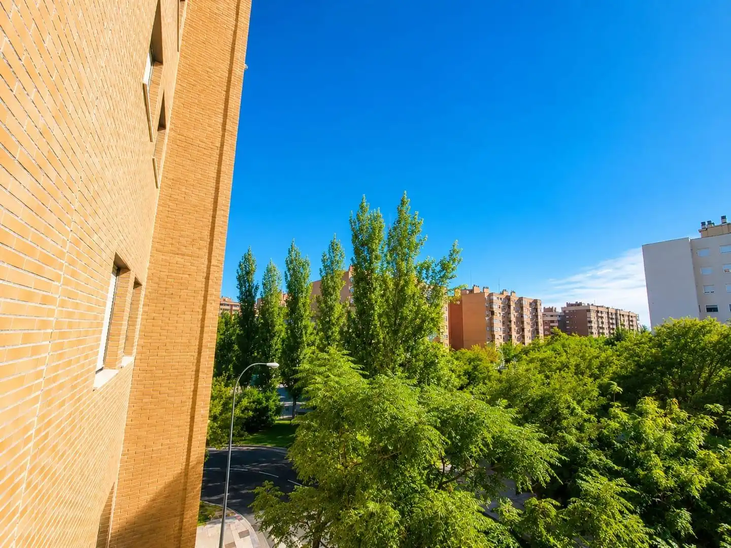 Vista exterior de Pis en venda en Zaragoza amb Calefacció, Terrassa i Traster