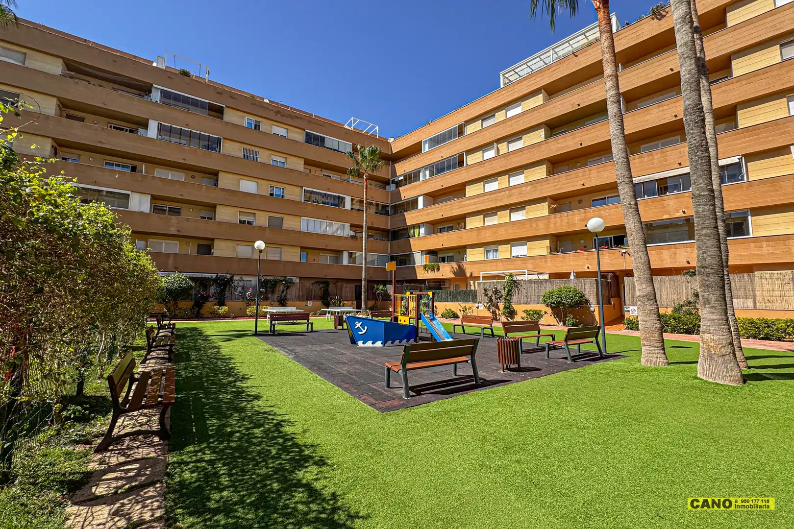 Terraza de Piso en venta en Roquetas de Mar con Terraza y Piscina