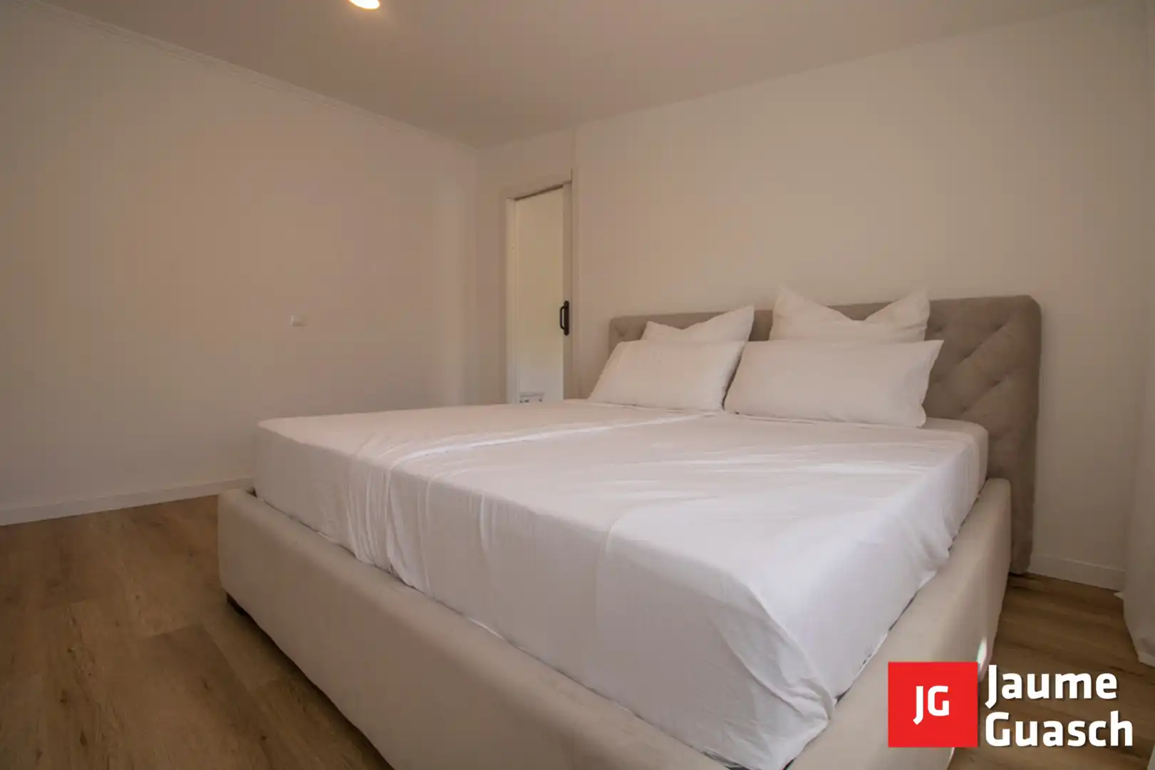Bedroom of Detached homes for sale in La Pobla de Montornès    with Heating, Private garden and Parquet flooring