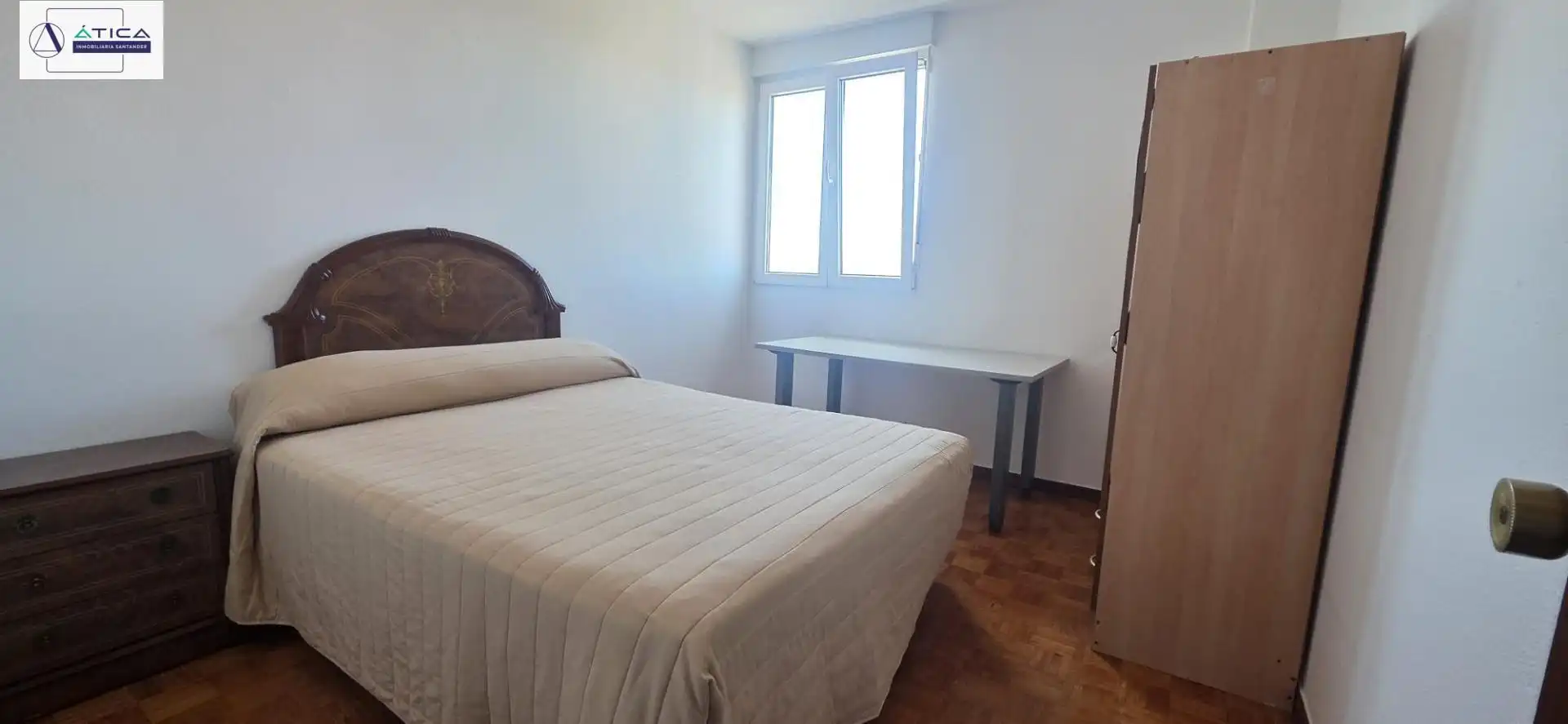 Bedroom of Flat for sale in Santander  with Parquet flooring and Terrace