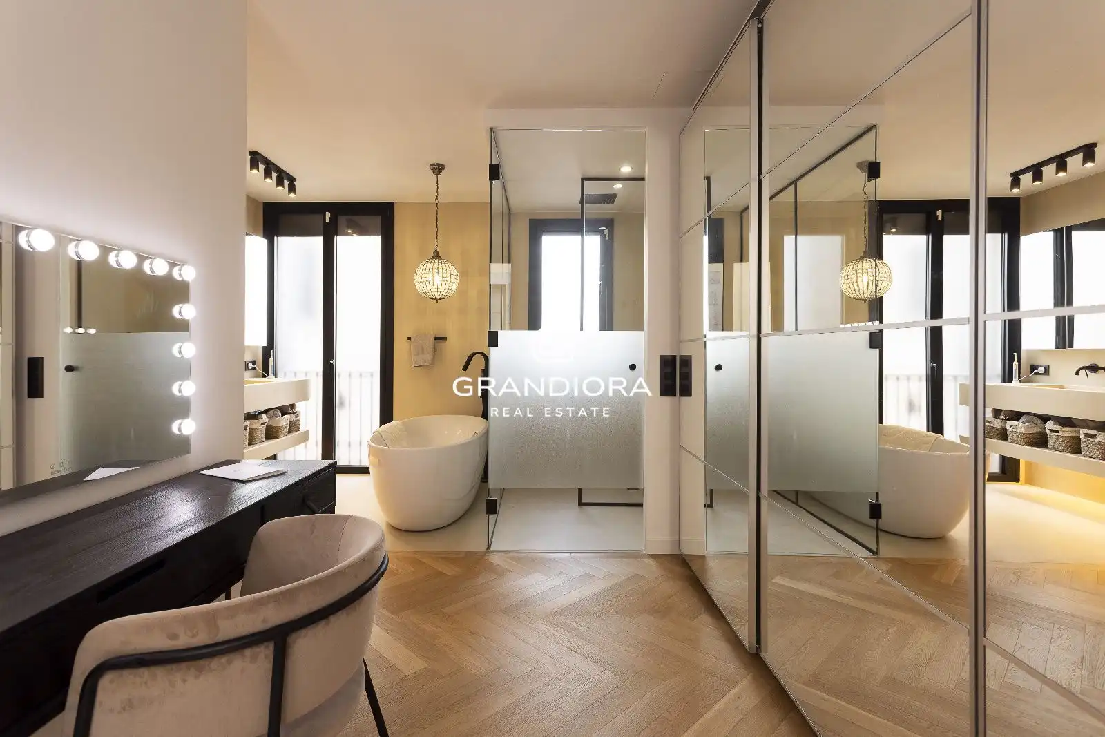 Bathroom of Flat for rent in Barcelona  with Air Conditioner