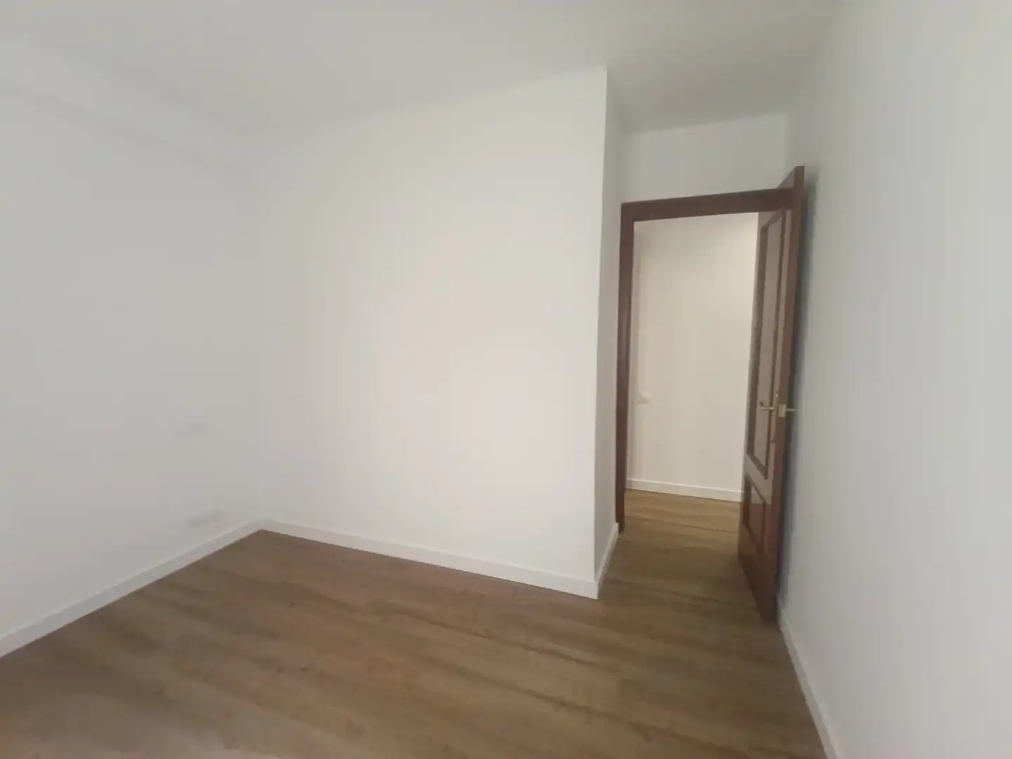 Piso con ascensor en alquiler en Alameda de Colón, imagen 9