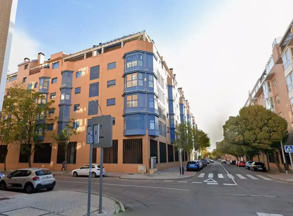 Exterior view of Garage for sale in Madrid