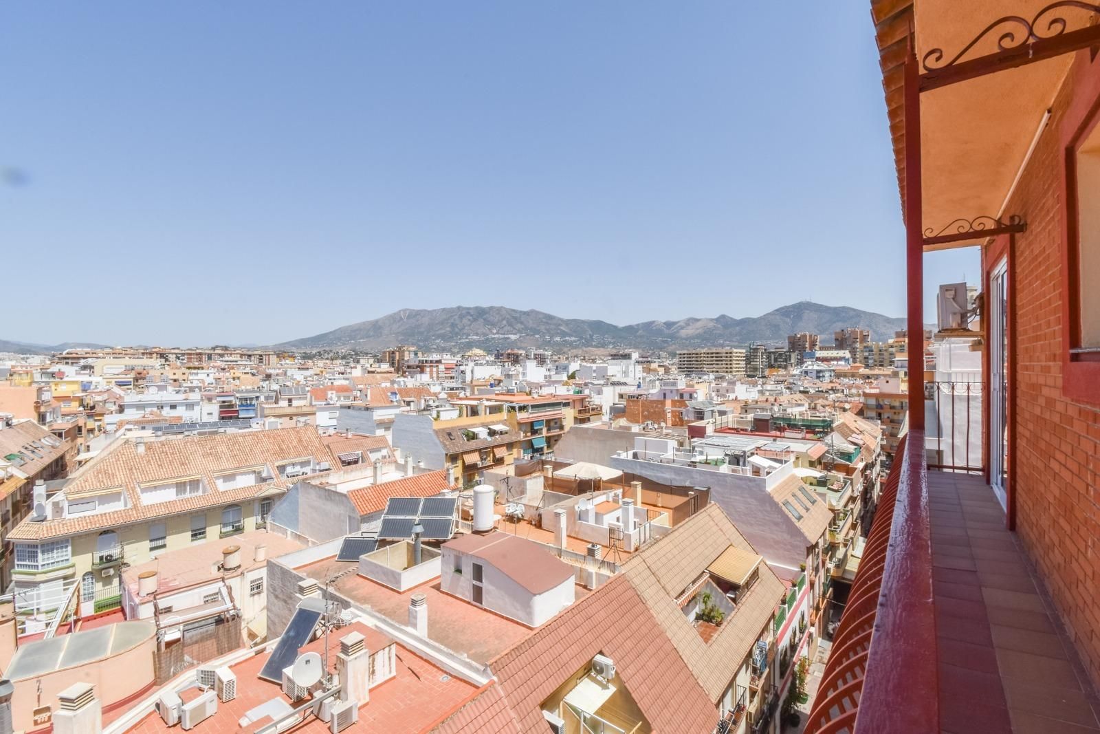 Vista exterior de Apartament de lloguer en Fuengirola amb Aire condicionat, Calefacció i Terrassa