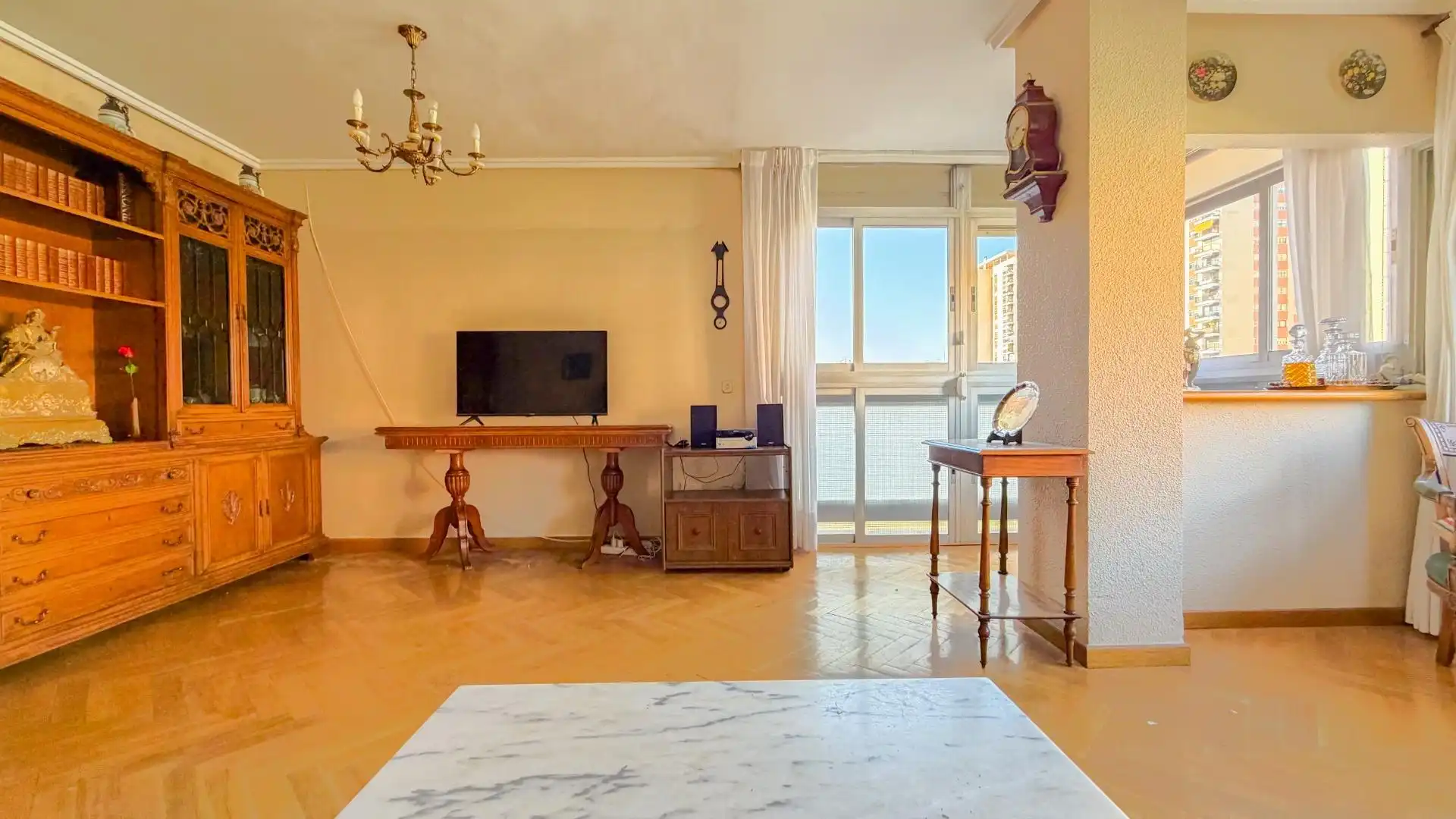 Wohnzimmer von Wohnung zum Verkauf in Valencia mit Klimaanlage, Heizung und Parkett