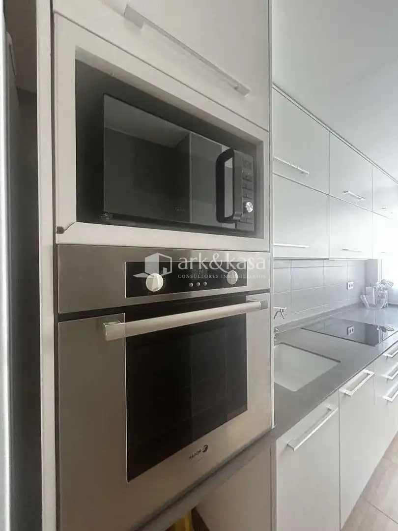 Cocina de Piso de alquiler en Valencia con Amueblado, Horno y Microondas