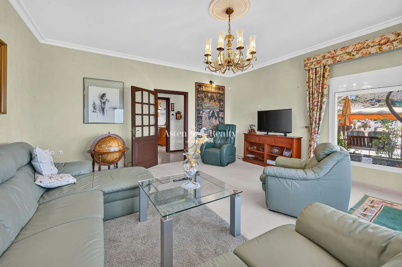 Sala de estar de Casa o chalet en venta en San Cristóbal de la Laguna con Terraza, Trastero y Piscina