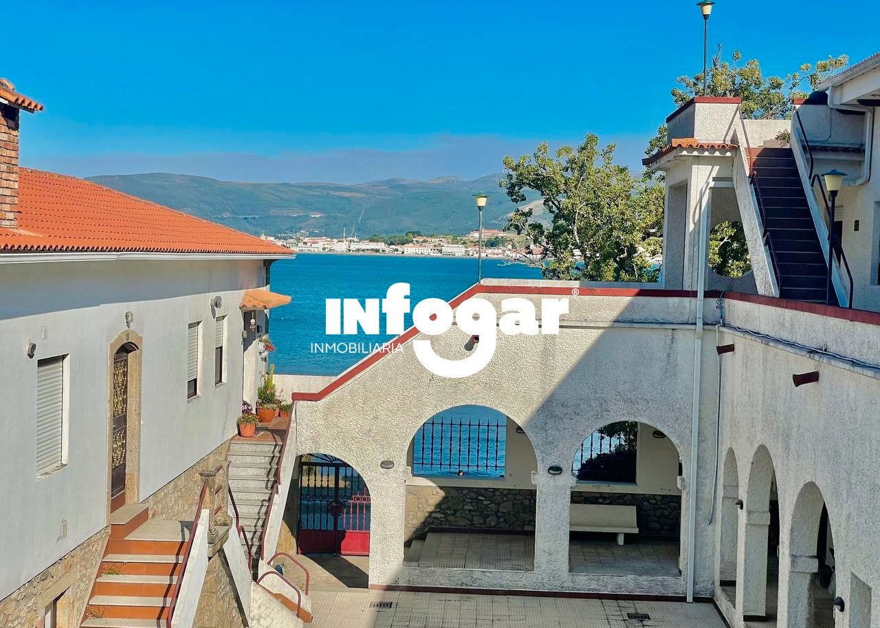 Piso en venta en A Guarda   con Calefacción, Amueblado y Piscina comunitaria