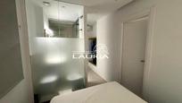 Bedroom of Flat for sale in  Valencia Capital  with Air Conditioner, Heating and Terrace