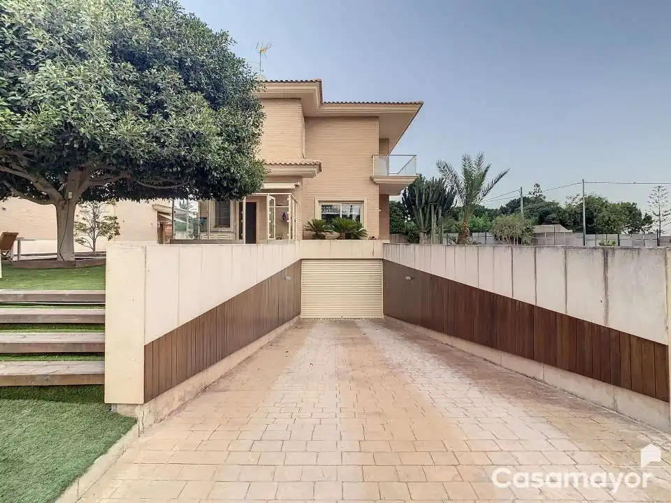 Vista exterior de Casa o chalet en venta en Mutxamel con Aire acondicionado, Calefacción y Jardín privado