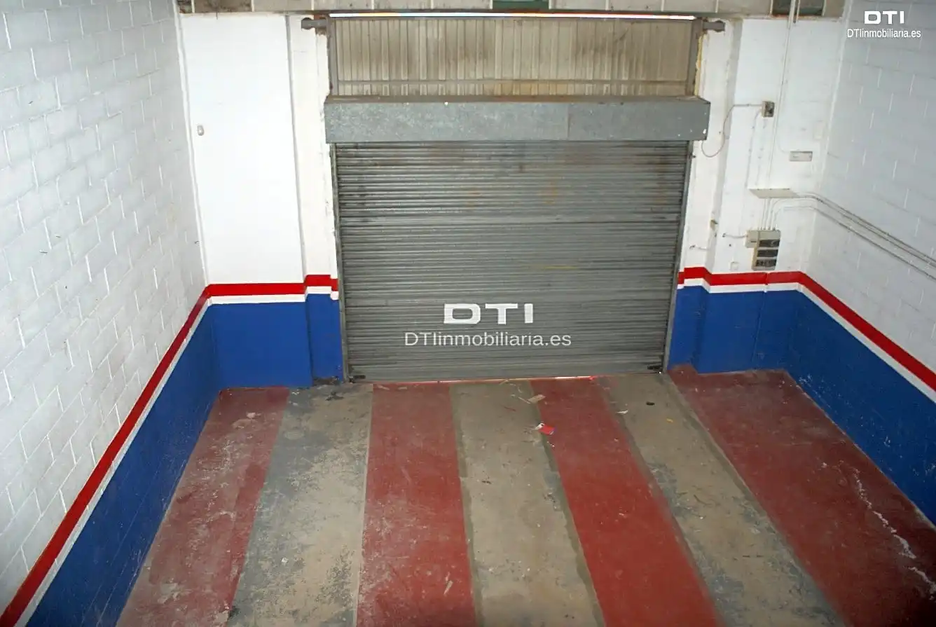 Nave industrial en venta en Huelva