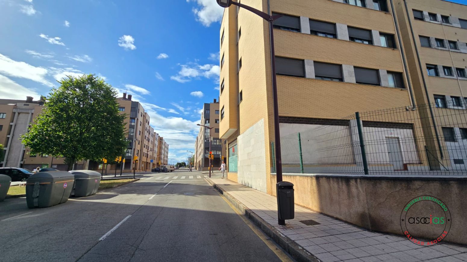 Vista exterior de Garatge en venda en Gijón 