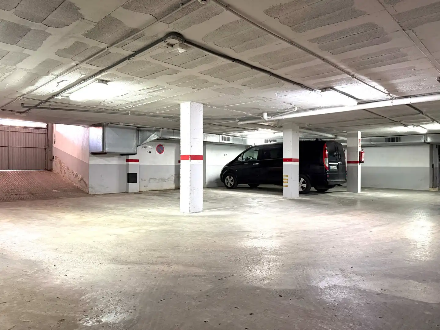 Parkplatz von Wohnungen zum Verkauf in Cambrils mit Heizung, Privatgarten und Möbliert