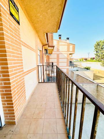 Dúplex en Venta en Calle Escuelas en Rielves