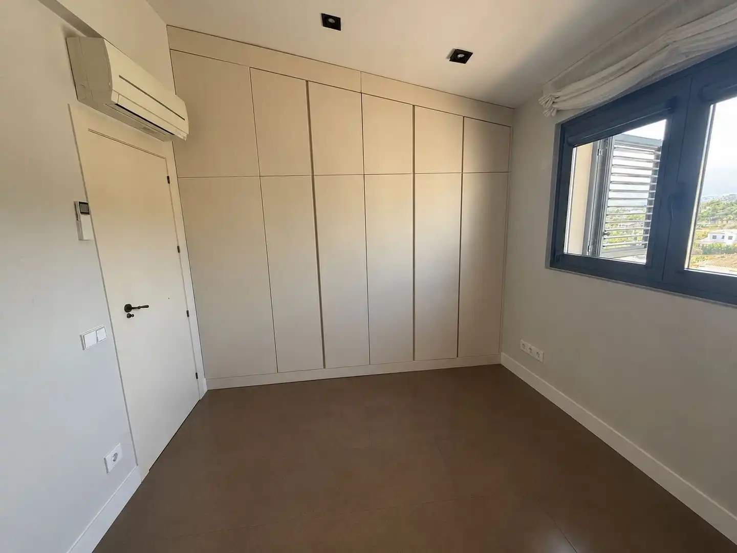 Habitación de Piso de alquiler en Altea con Aire acondicionado, Calefacción y Piscina comunitaria