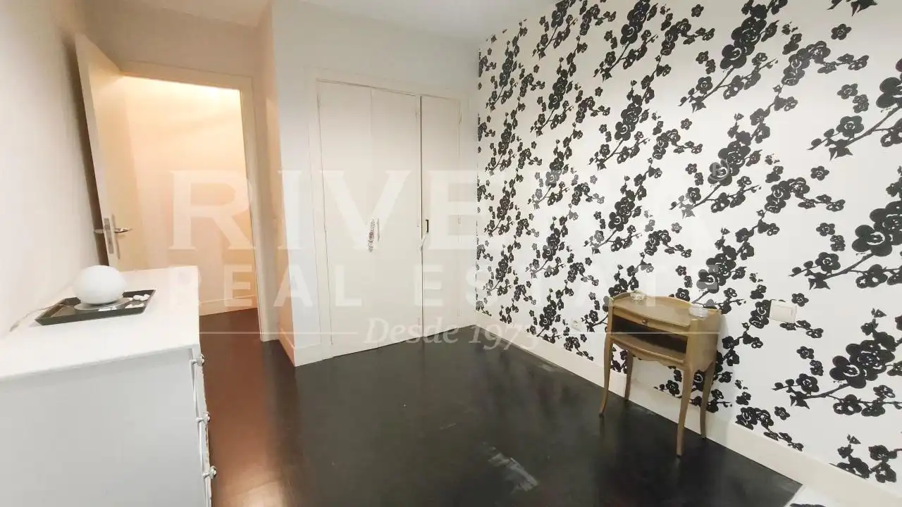 Flat for sale in Vigo   with Heating
