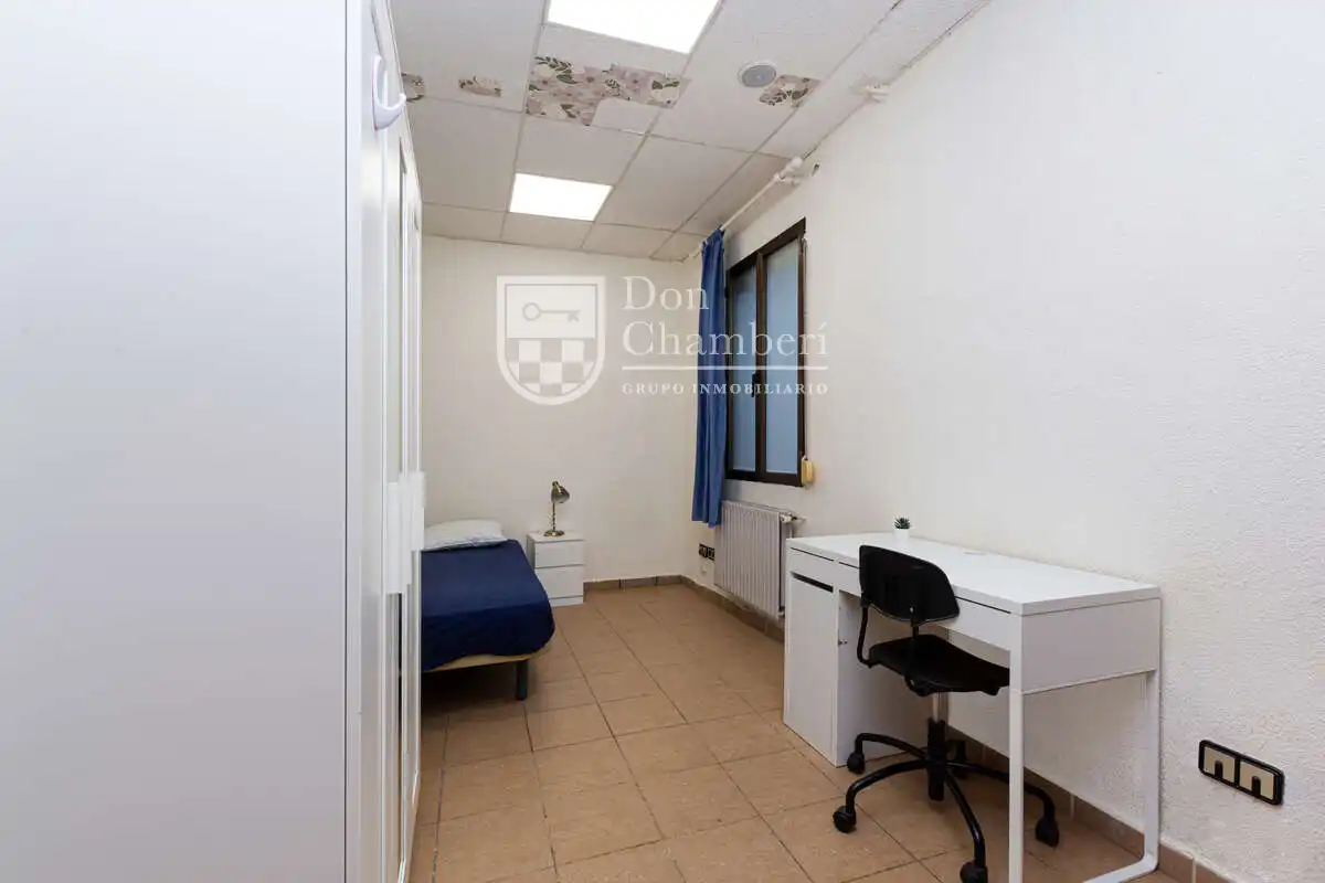 Schlafzimmer von Wohnung zum Verkauf in Madrid