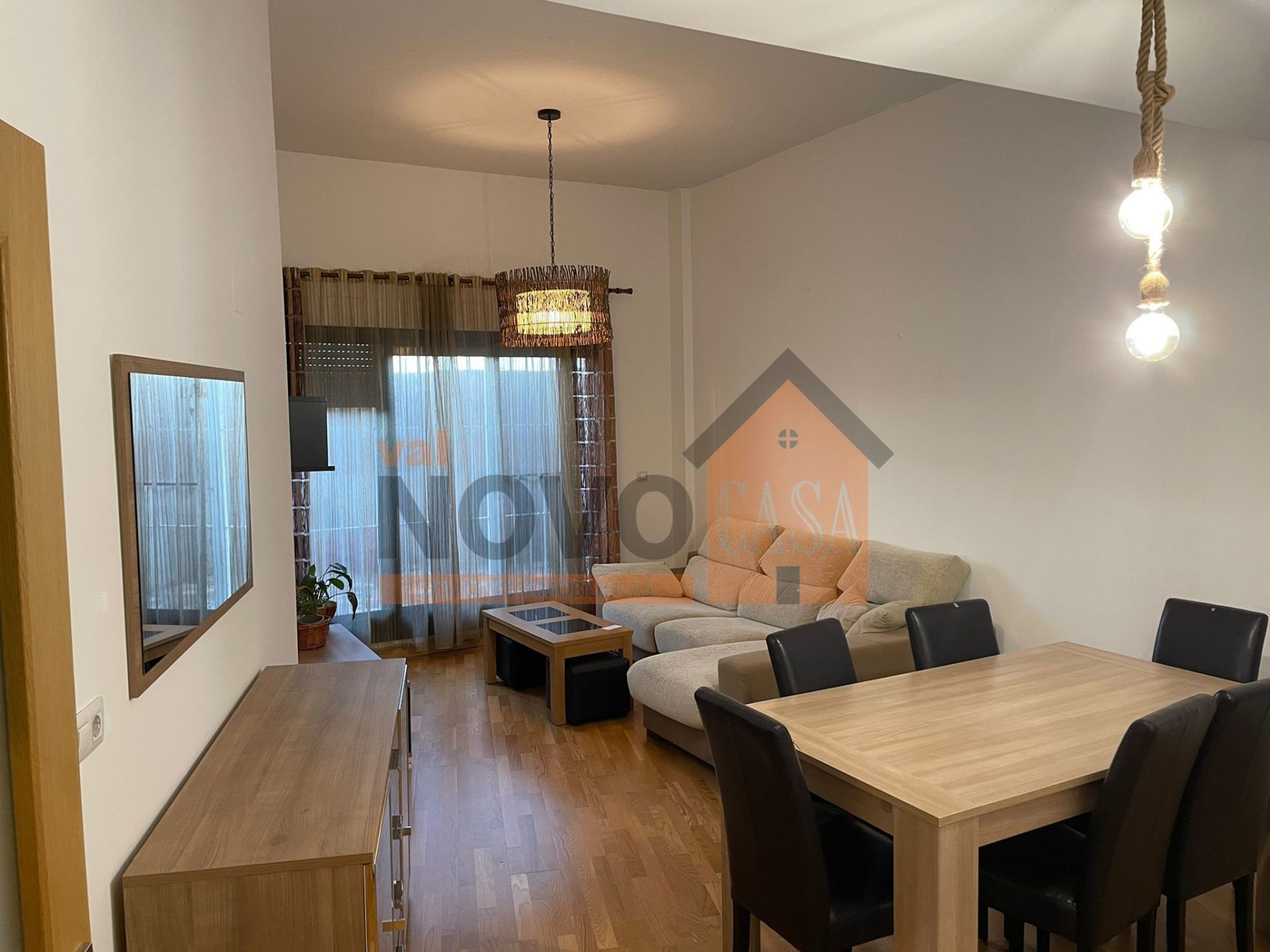 Living room of Flat for sale in Silla  with Air Conditioner, Heating and Community pool