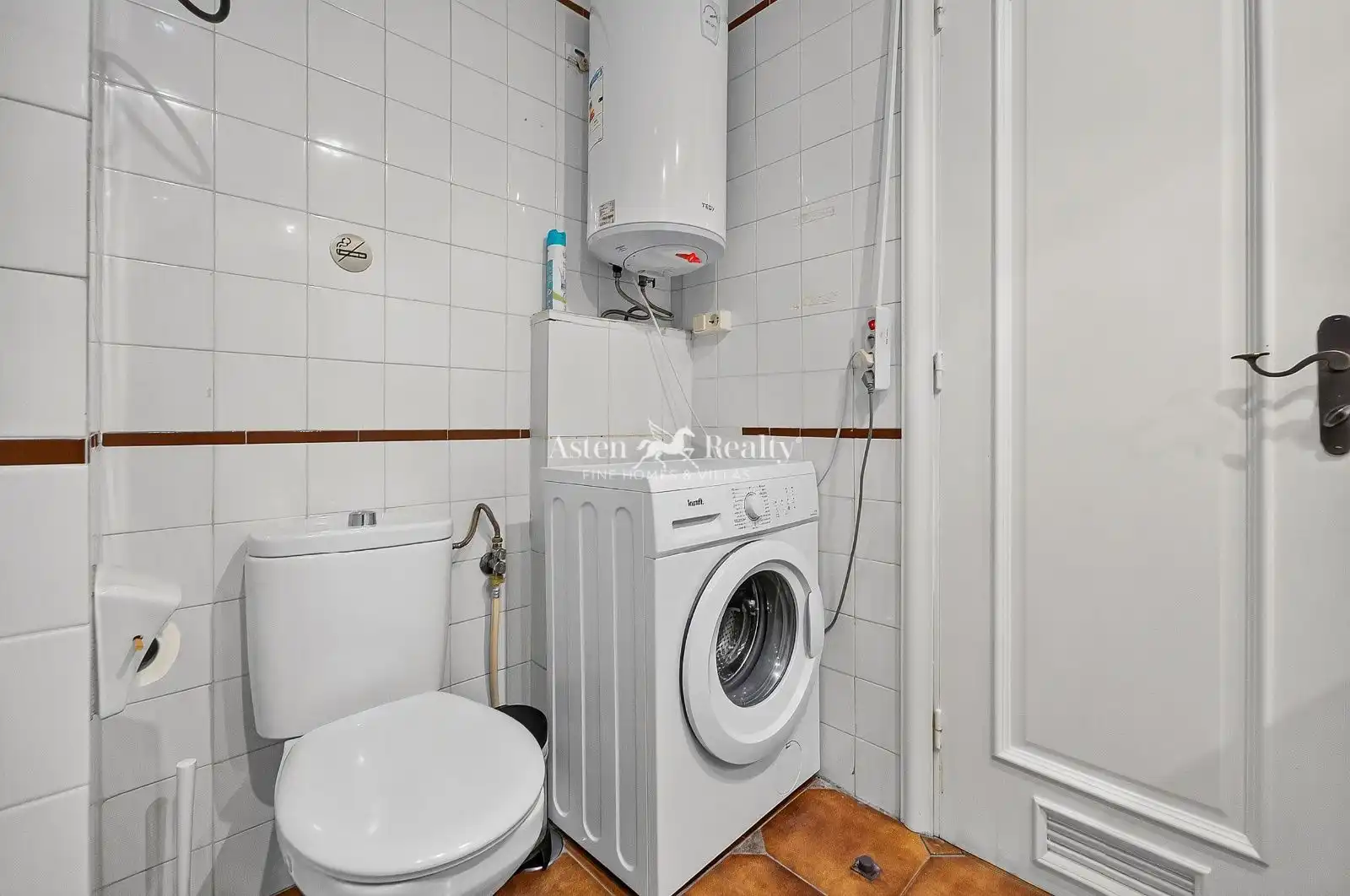 Bathroom of Study for sale in Adeje  with Terrace, Swimming Pool and Furnished